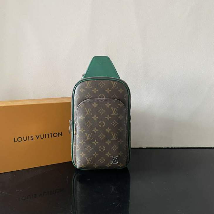 Picture of Louis Vuitton Mens Bags _SKUfw183563662fw